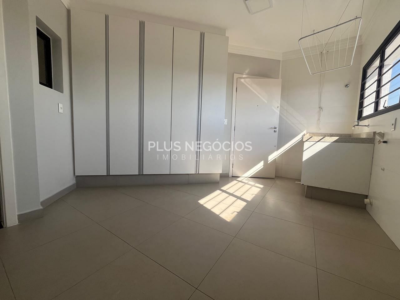 Apartamento à venda com 3 quartos, 316m² - Foto 30
