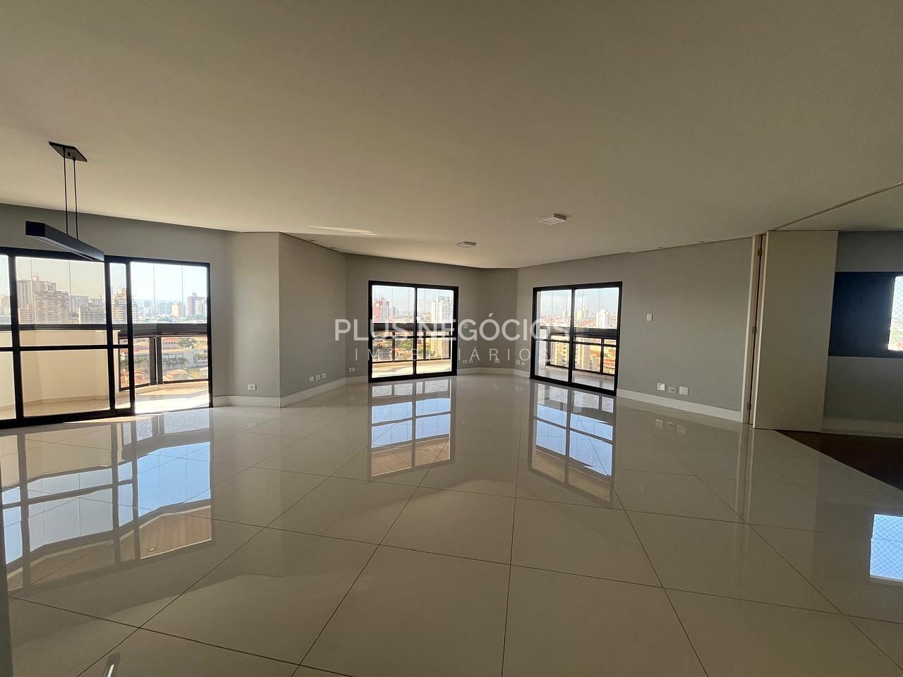 Apartamento à venda com 3 quartos, 316m² - Foto 8