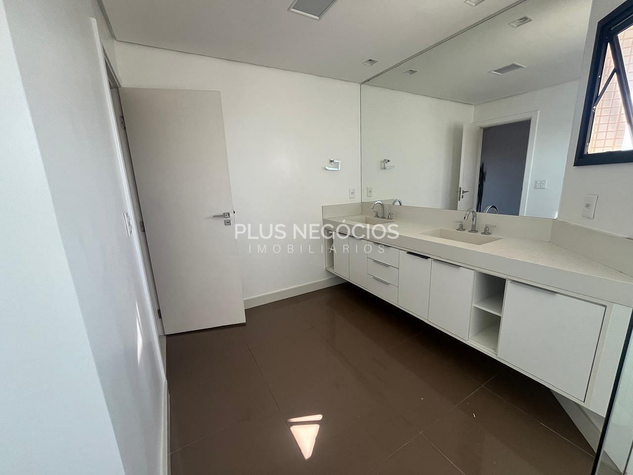 Apartamento à venda com 3 quartos, 316m² - Foto 15