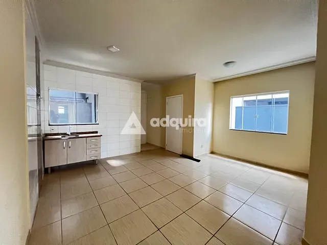 Apartamento 2 quartos e 1 banheiro, para alugar, no bairro Uvaranas em Ponta Grossa