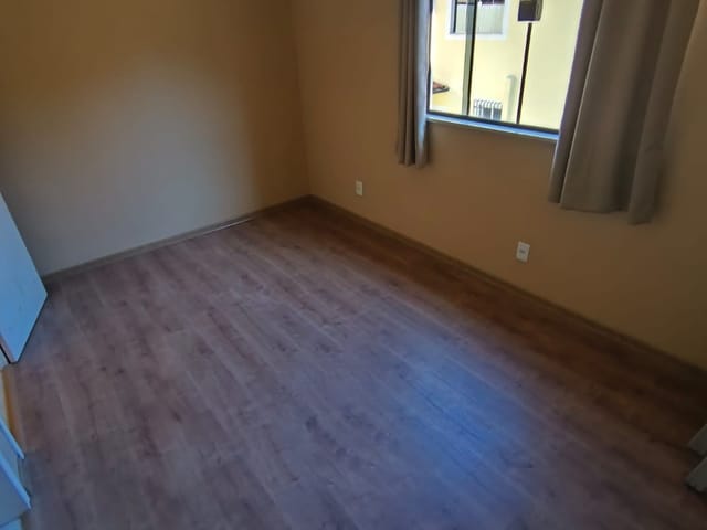 Apartamento 2 quartos e 1 banheiro, para alugar, no bairro Centro em Petrópolis