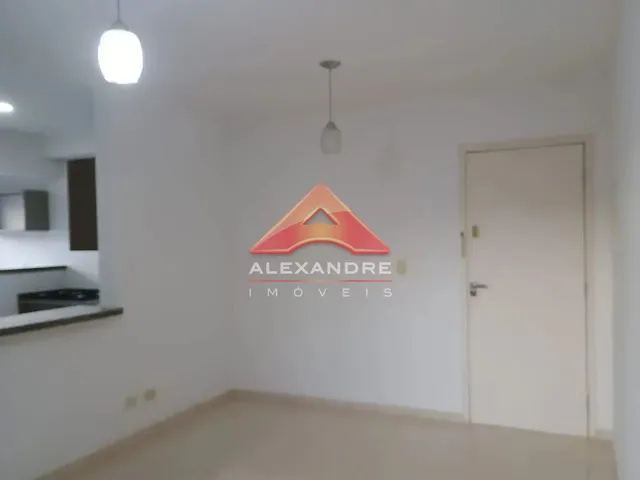 Apartamento com 10m² 2 quartos e 1 banheiro, para alugar, no bairro Vila Tatetuba em São José Dos Campos