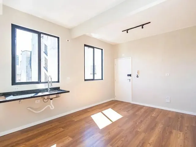 Apartamento 1 quarto e 1 banheiro, à venda, no bairro Centro em Curitiba