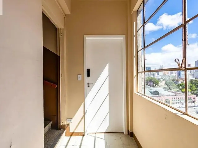 Apartamento 1 quarto e 1 banheiro, à venda, no bairro Centro em Curitiba