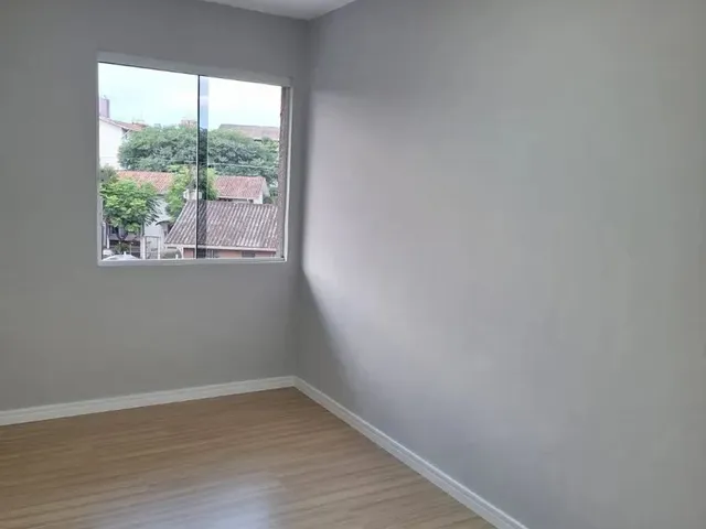 Apartamento 2 quartos e 1 banheiro, à venda, no bairro Cic em Curitiba