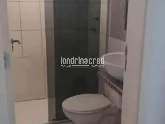 Apartamento 2 quartos e 1 banheiro, à venda, no bairro Jardim Montecatini em Cambé