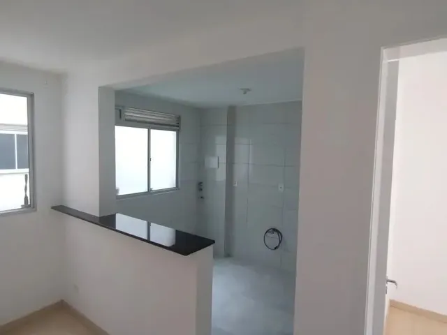 Apartamento 2 quartos e 1 banheiro, à venda, no bairro Santa Cândida em Curitiba