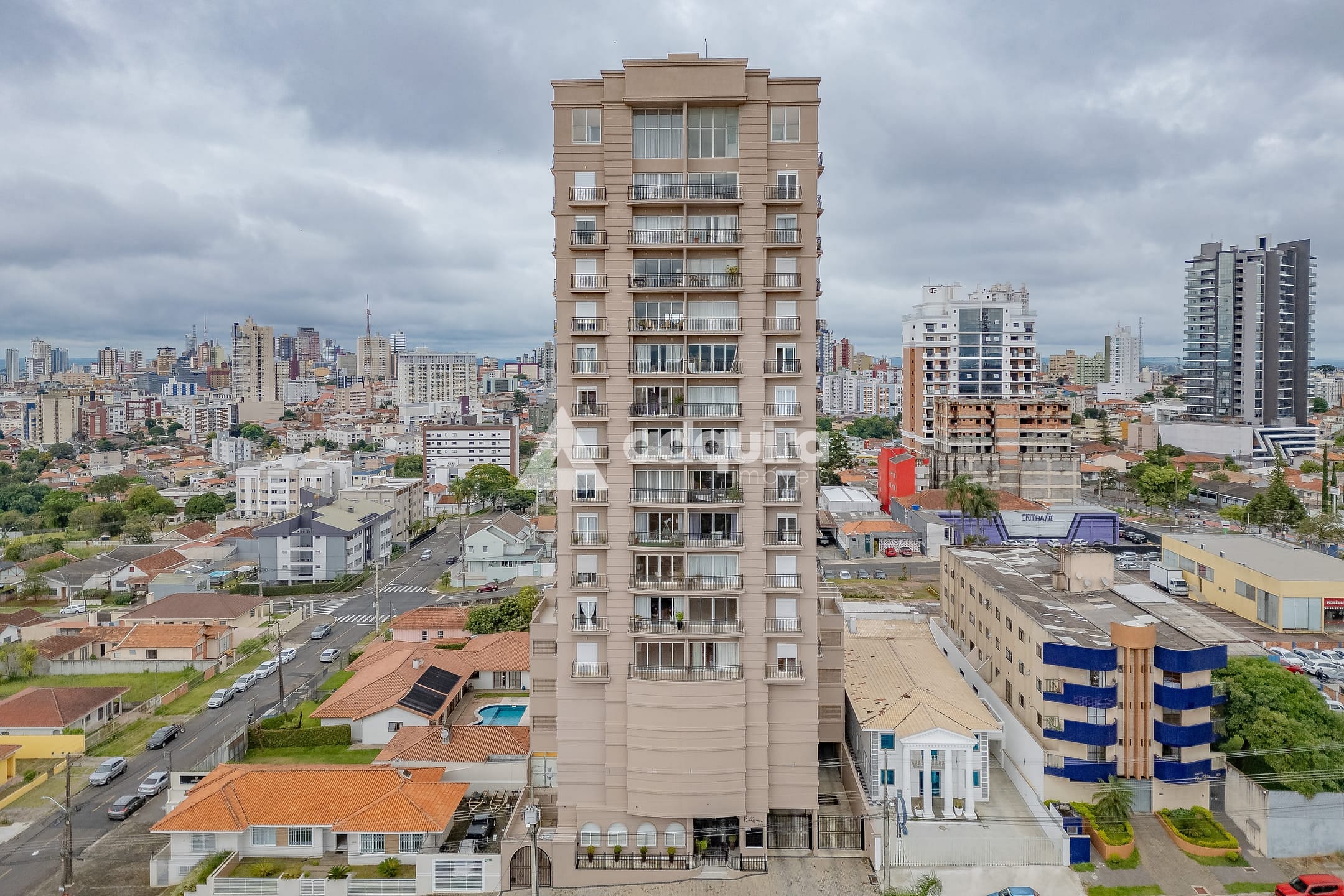 Apartamento, 3 quartos, 441 m² - Foto 2