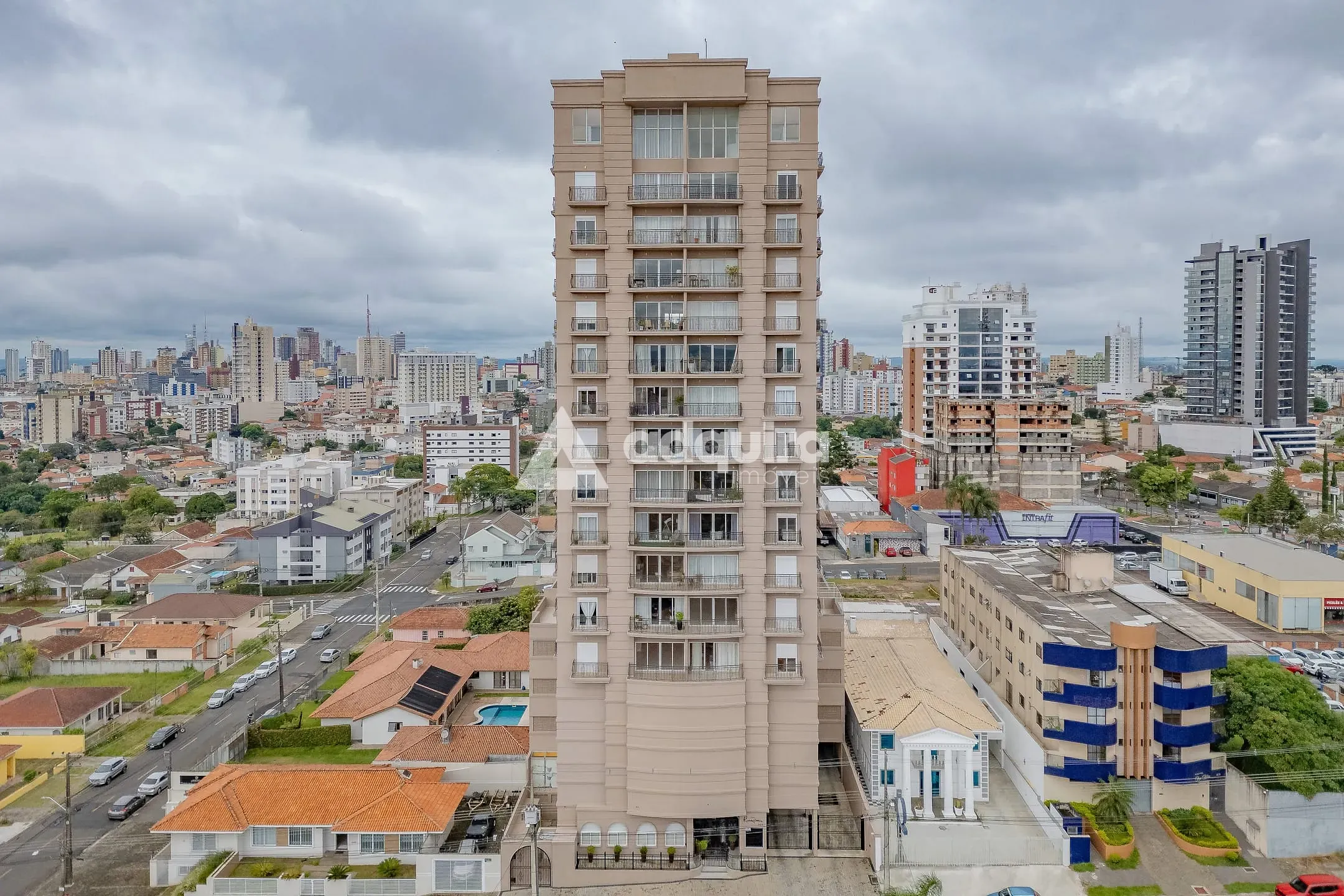 Apartamento, 3 quartos, 441 m² - Foto 2