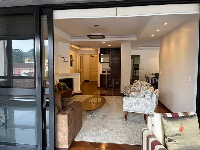 Apartamento 4 quartos e 5 banheiros, à venda, no bairro Centro em Petrópolis