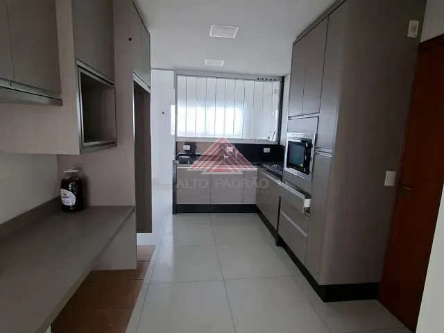 Apartamento 4 quartos e 1 banheiro, para alugar, no bairro Matriz em Mauá