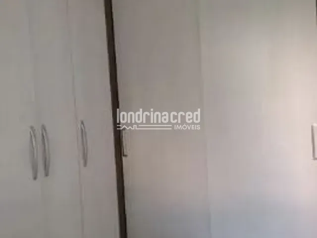 Apartamento 2 quartos e 1 banheiro, à venda, no bairro Jardim Strass em Londrina
