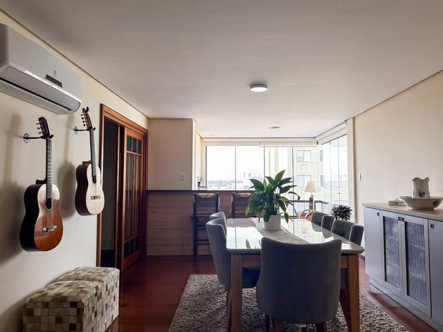 Apartamento 3 quartos e 3 banheiros, à venda, no bairro Centro em Pelotas