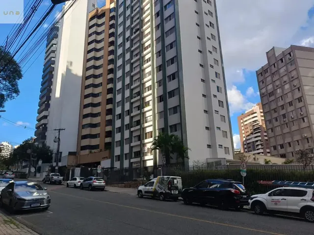 Apartamento 3 quartos e 3 banheiros, para alugar, no bairro Água Verde em Curitiba
