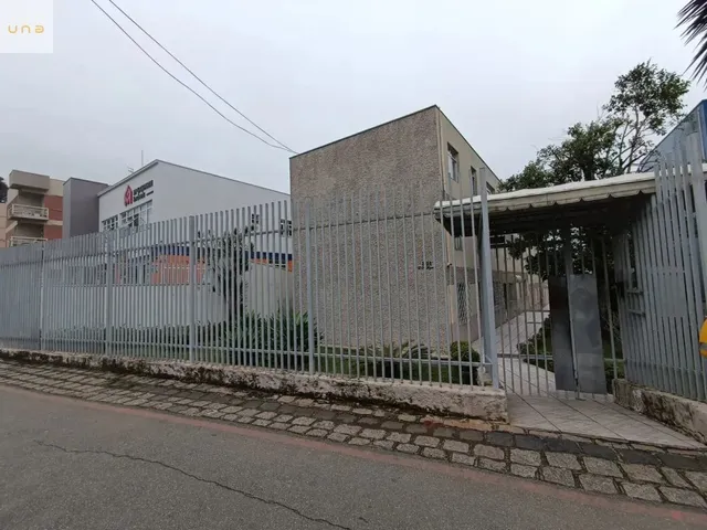 Apartamento 3 quartos e 1 banheiro, para alugar, no bairro Portão em Curitiba