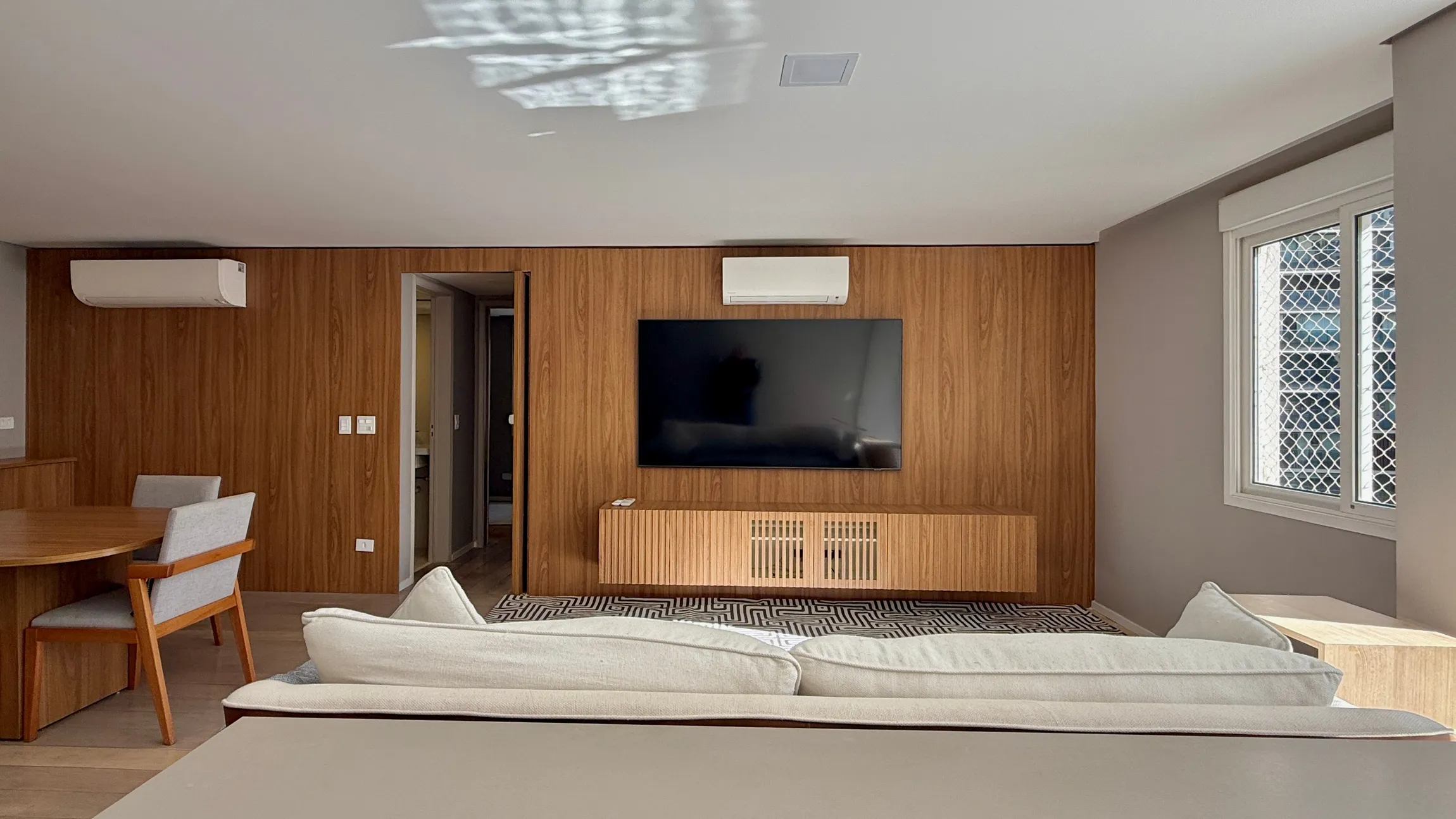 Apartamento Reformado 95m² à Venda Vila Nova Conceição | 2 Dorms (1 Suíte) Living Ampliado e Cozinha Americana | Paco de Villa Nova