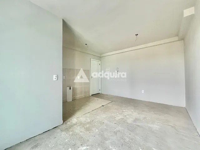 Apartamento com 100m² 3 quartos e 1 banheiro, à venda, no bairro Contorno em Ponta Grossa