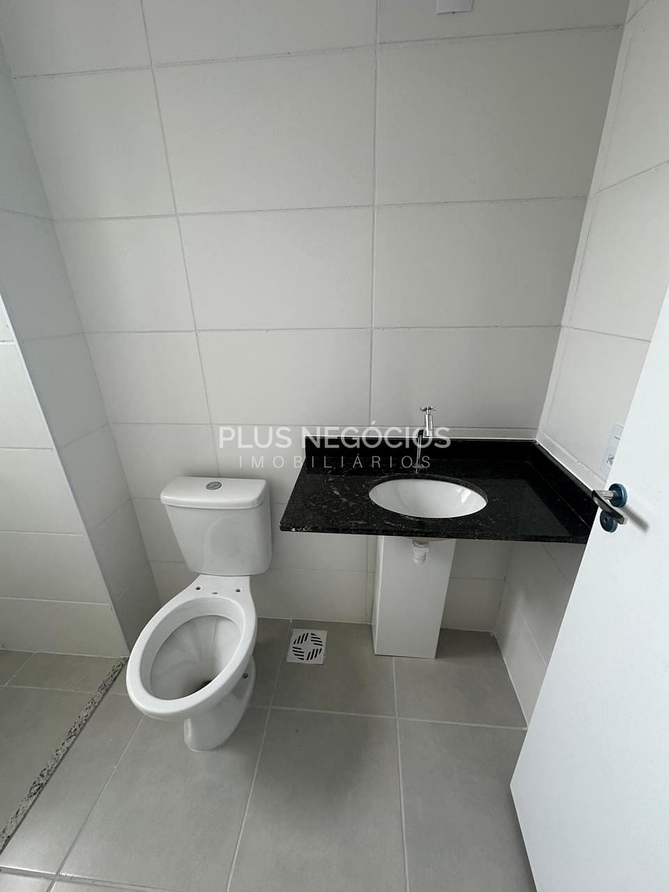 Apartamento à venda com 2 quartos, 60m² - Foto 32
