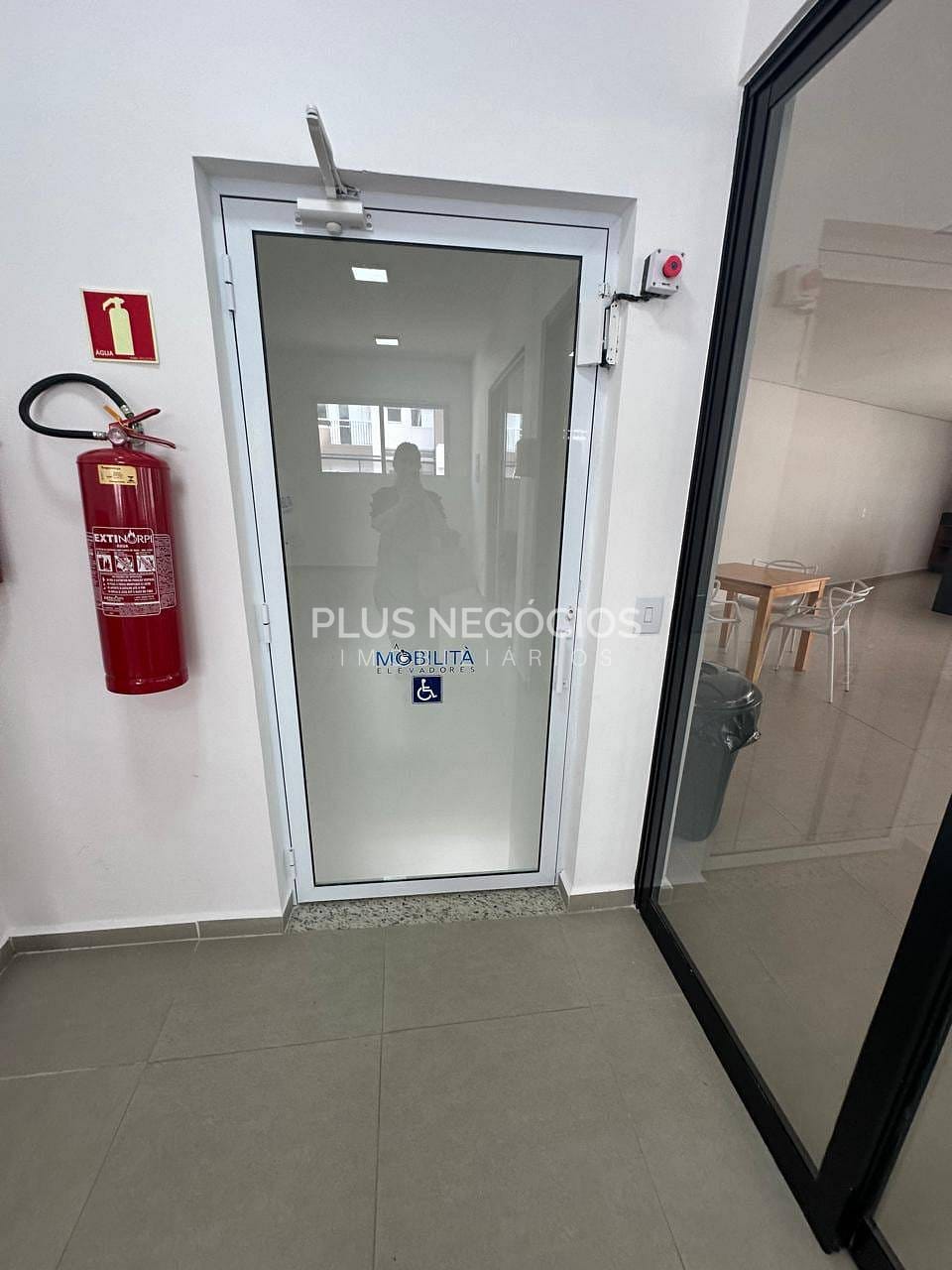 Apartamento à venda com 2 quartos, 60m² - Foto 50