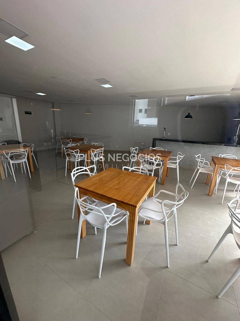 Apartamento à venda com 2 quartos, 60m² - Foto 47