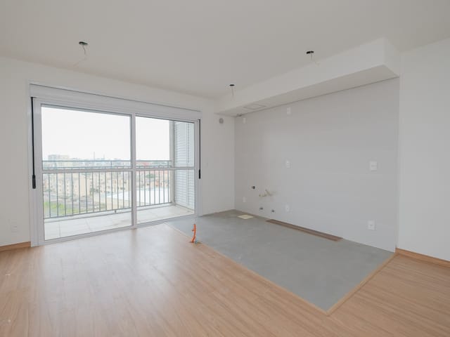 Apartamento 2 quartos e 1 banheiro, à venda ou para alugar, no bairro Areal em Pelotas