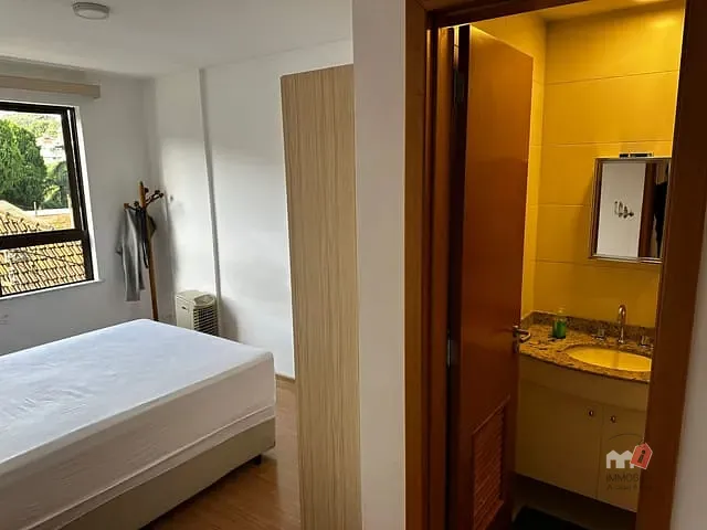 Apartamento 2 quartos e 1 banheiro, à venda, no bairro Coronel Veiga em Petrópolis
