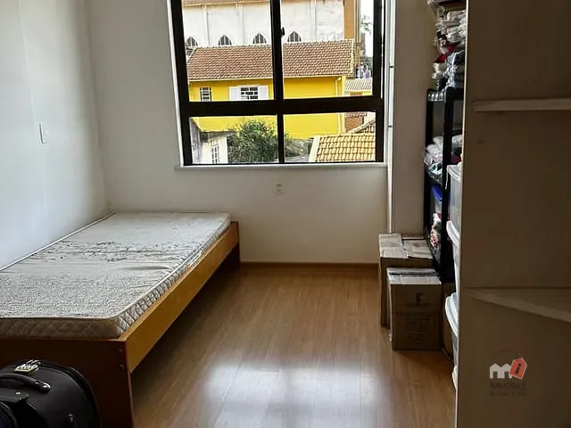 Apartamento 2 quartos e 1 banheiro, à venda, no bairro Coronel Veiga em Petrópolis