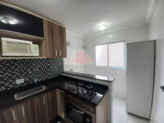 Apartamento 2 quartos e 1 banheiro, para alugar, no bairro Jardim Pilar em Mauá