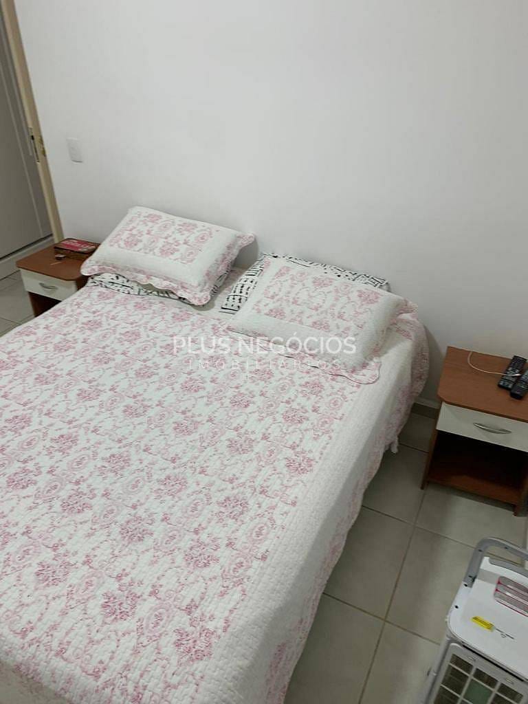 Apartamento à venda com 3 quartos, 96m² - Foto 2