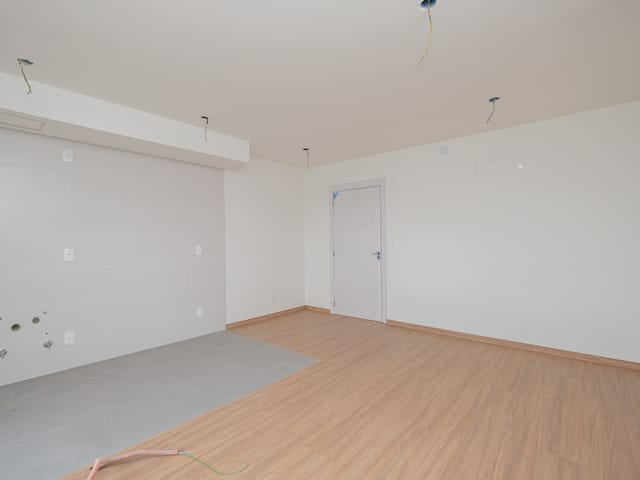 Apartamento 3 quartos e 2 banheiros, à venda ou para alugar, no bairro Areal em Pelotas
