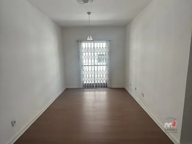 Apartamento 2 quartos e 1 banheiro, à venda, no bairro Bingen em Petrópolis