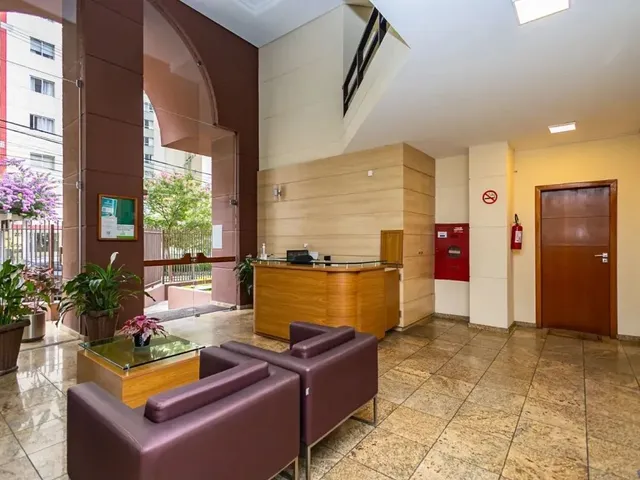 Apartamento 2 quartos e 1 banheiro, para alugar, no bairro Água Verde em Curitiba