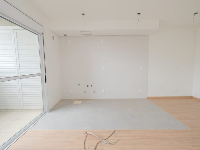 Apartamento 2 quartos e 1 banheiro, à venda ou para alugar, no bairro Areal em Pelotas