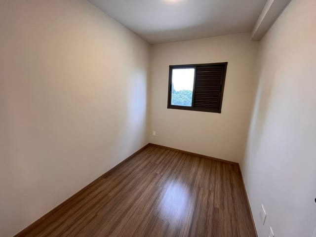 Apartamento 2 quartos e 2 banheiros, para alugar, no bairro Gleba Fazenda Palhano em Londrina