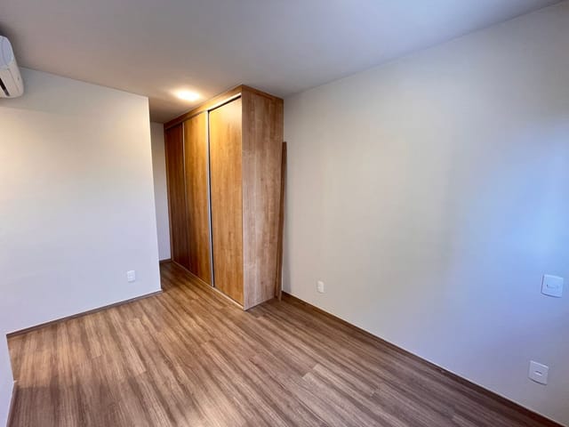 Apartamento 2 quartos e 2 banheiros, para alugar, no bairro Gleba Fazenda Palhano em Londrina
