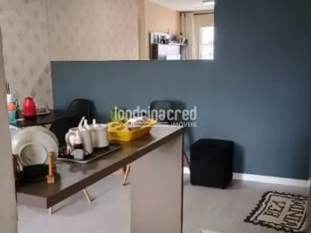 Apartamento 2 quartos e 1 banheiro, à venda, no bairro Jardim Vitória em Cambé