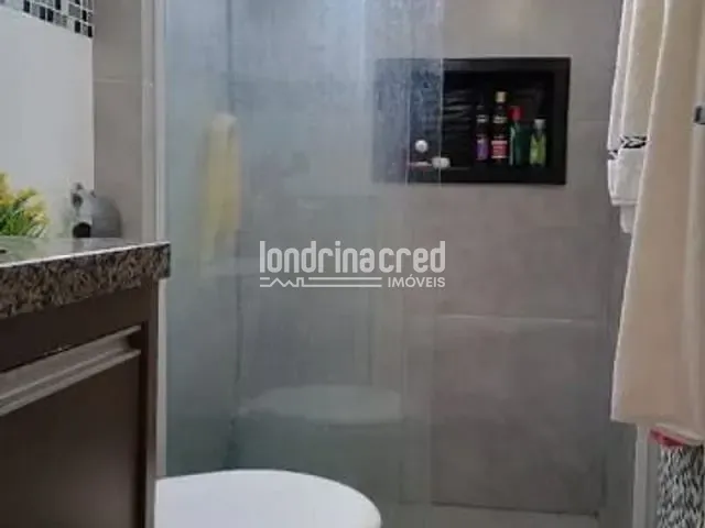 Apartamento 2 quartos e 1 banheiro, à venda, no bairro Jardim Vitória em Cambé
