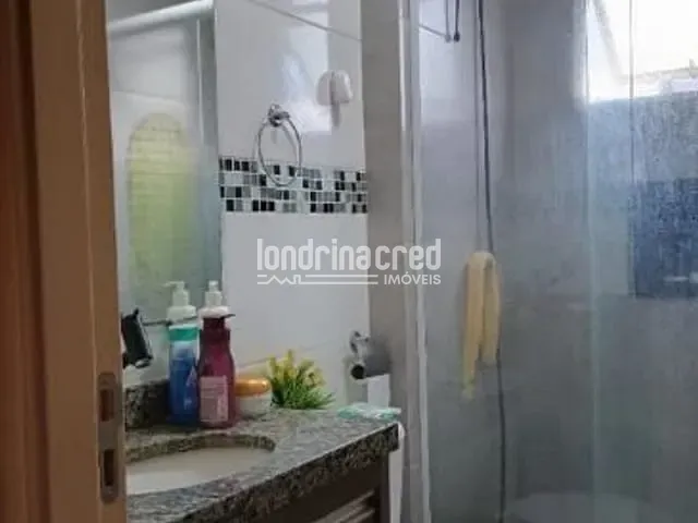 Apartamento 2 quartos e 1 banheiro, à venda, no bairro Jardim Vitória em Cambé