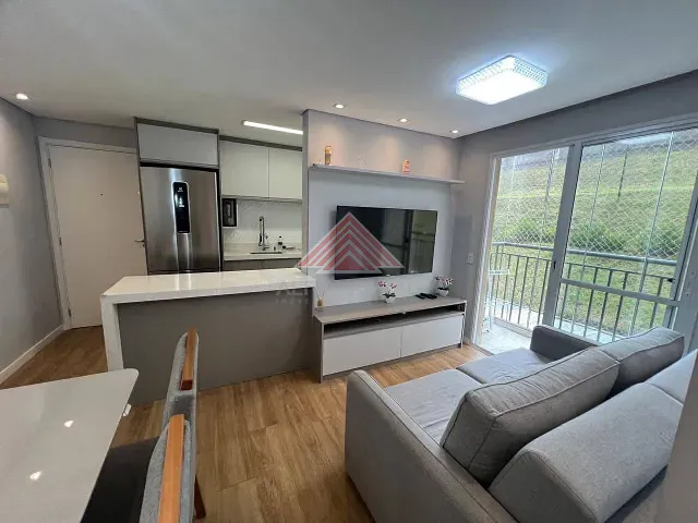 Apartamento 2 quartos e 2 banheiros, para alugar, no bairro Parque São Vicente em Mauá
