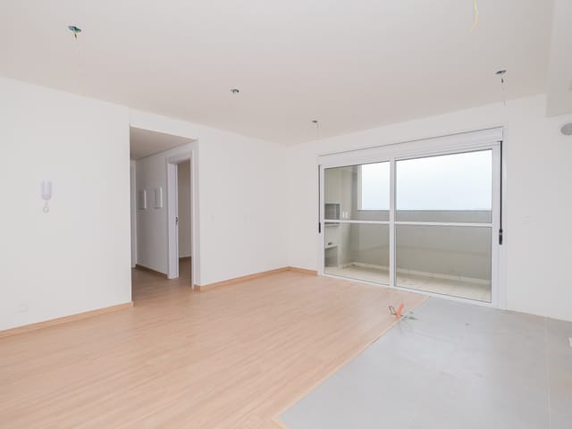Apartamento 3 quartos e 2 banheiros, à venda ou para alugar, no bairro Areal em Pelotas