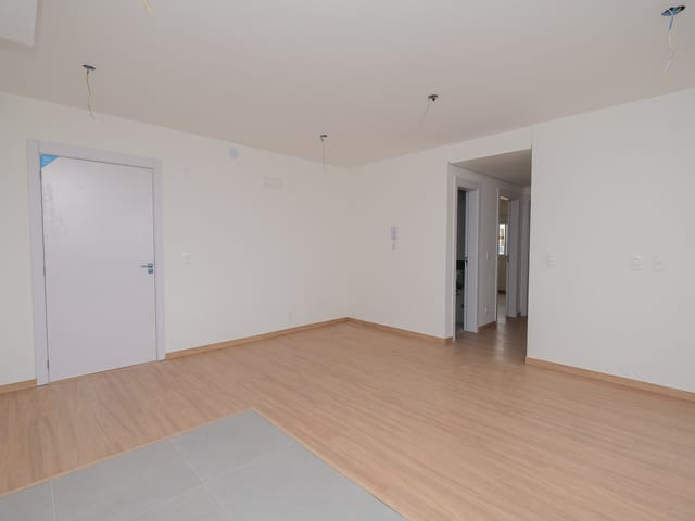 Apartamento 3 quartos e 2 banheiros, à venda ou para alugar, no bairro Areal em Pelotas