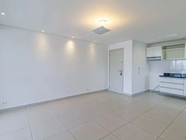 Apartamento 2 quartos e 2 banheiros, para alugar, no bairro Vila Izabel em Curitiba