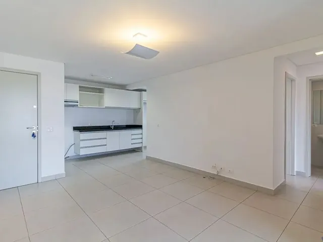 Apartamento 2 quartos e 2 banheiros, para alugar, no bairro Vila Izabel em Curitiba