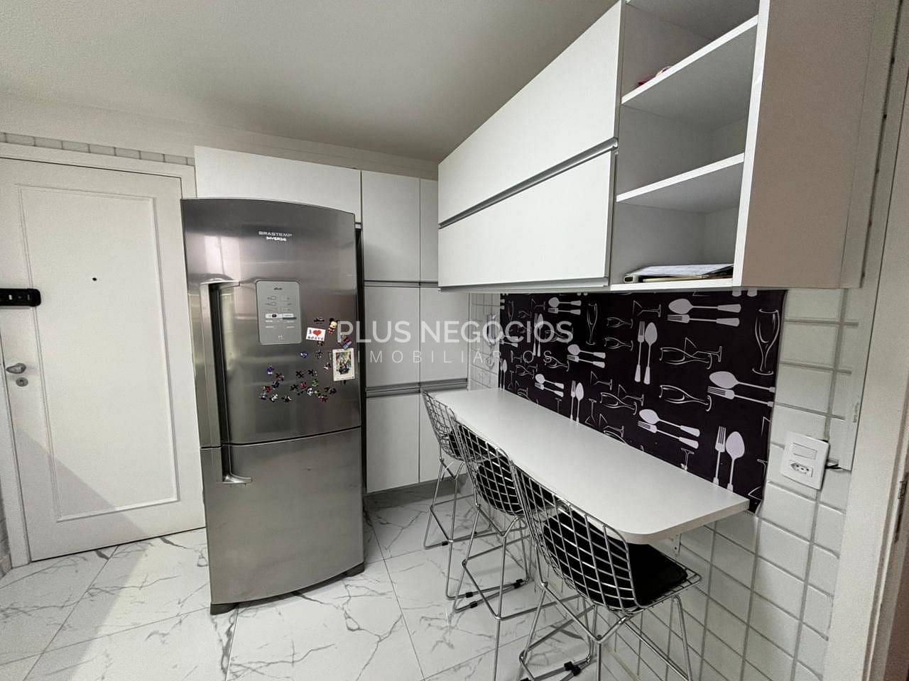 Apartamento à venda com 3 quartos, 135m² - Foto 10