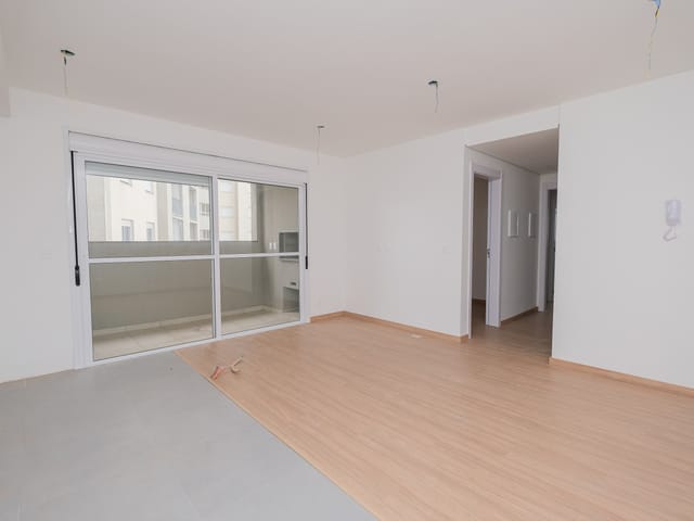 Apartamento 3 quartos e 2 banheiros, à venda ou para alugar, no bairro Areal em Pelotas
