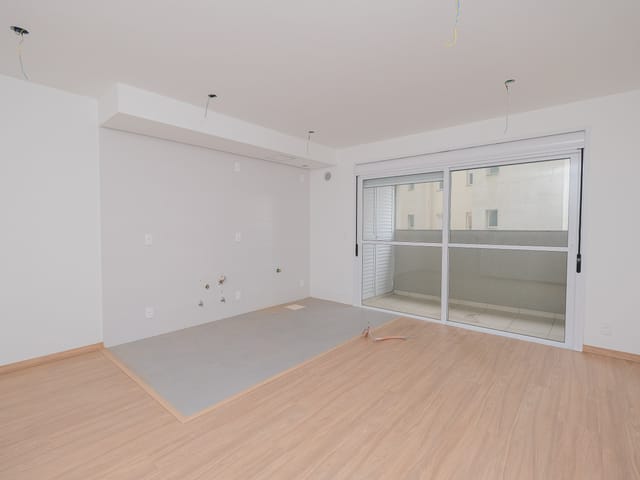 Apartamento 3 quartos e 2 banheiros, à venda ou para alugar, no bairro Areal em Pelotas