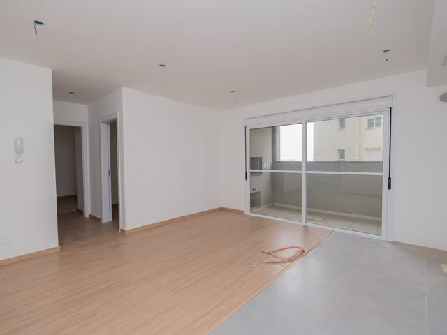 Apartamento 2 quartos e 1 banheiro, à venda ou para alugar, no bairro Areal em Pelotas