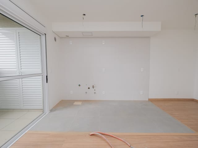 Apartamento 2 quartos e 1 banheiro, à venda ou para alugar, no bairro Areal em Pelotas