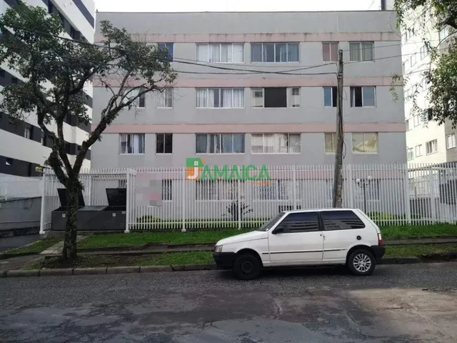 Apartamento 3 quartos e 2 banheiros, para alugar, no bairro Água Verde em Curitiba