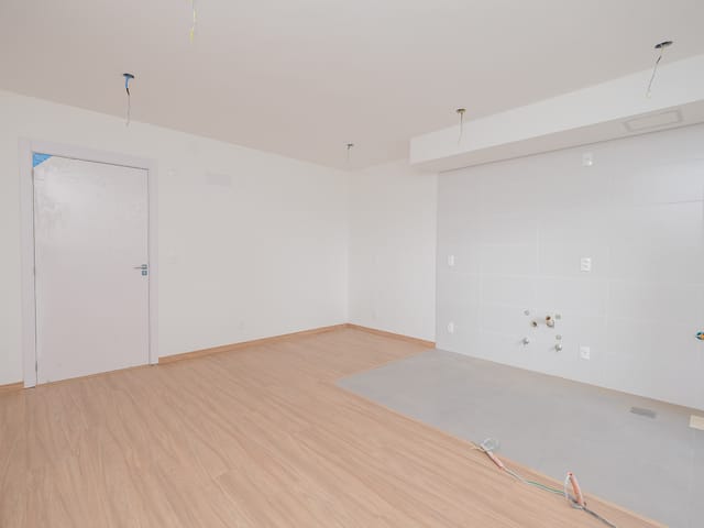 Apartamento 2 quartos e 1 banheiro, à venda ou para alugar, no bairro Areal em Pelotas